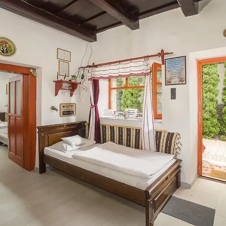 Kek-tura Vendeghaz Guest house