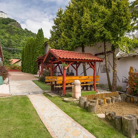 Kek-tura Vendeghaz Guest house Fuzer