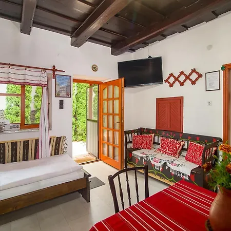 Kek-tura Vendeghaz Guest house